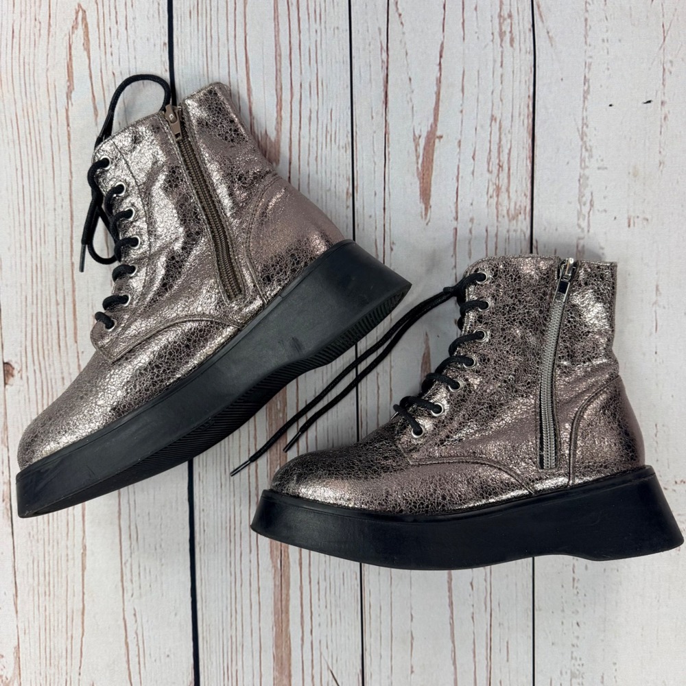 Steve Madden Jinez Metallic Pewter Platform Ankle Boots Size 4M SF3025